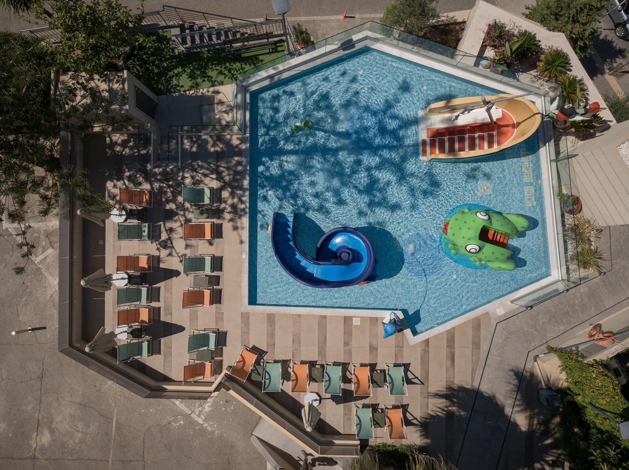 Minos Hotel Resmo Dış mekan fotoğraf