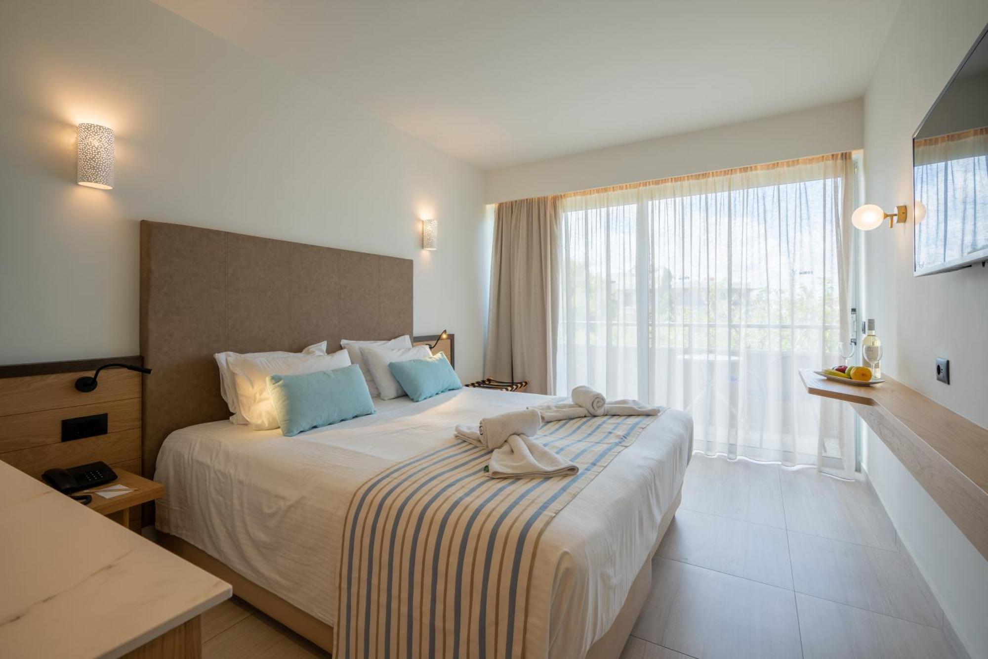 Minos Hotel Resmo Dış mekan fotoğraf